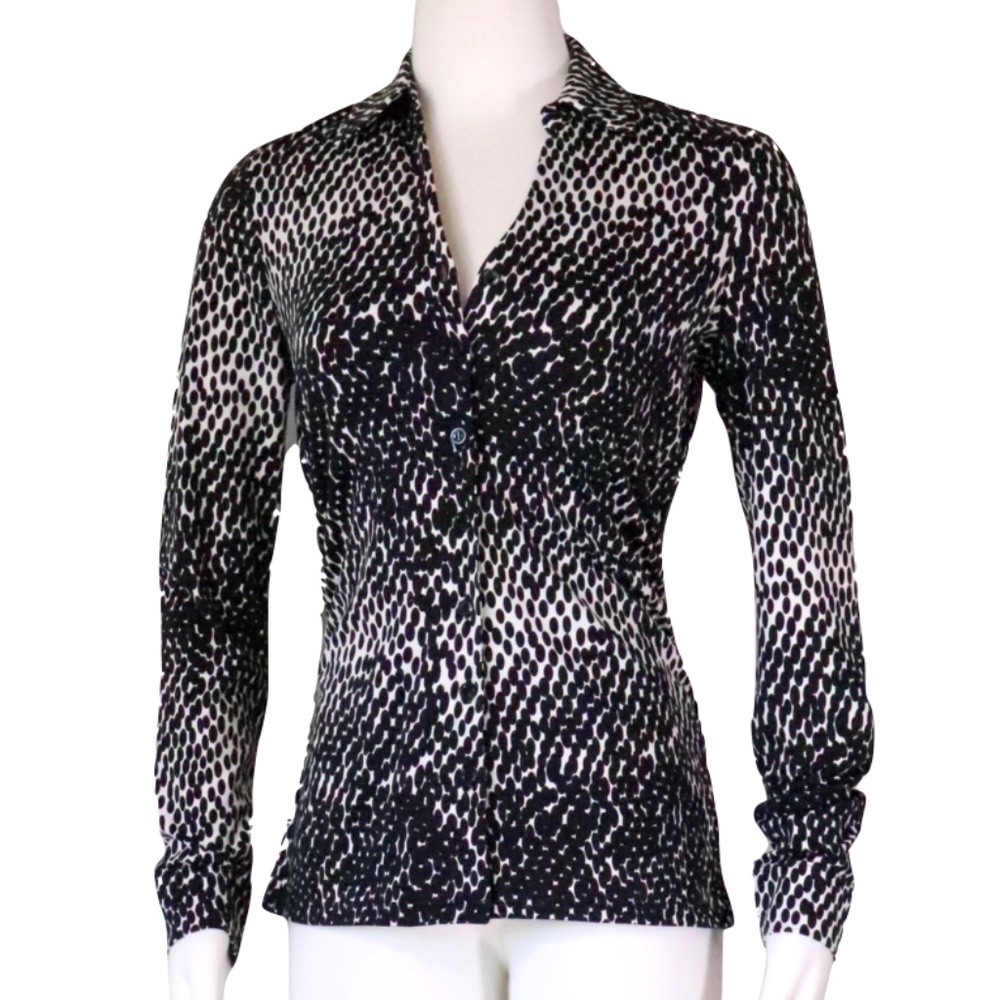 Button up collared blouse in spotted print of black on bone